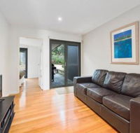 Inn Off The Reef - Melbourne Tourism