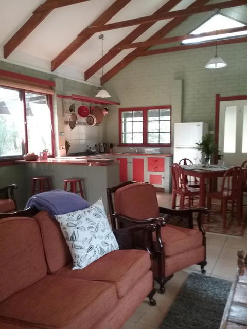 Narrawallee Creek Studio - Melbourne Tourism 3