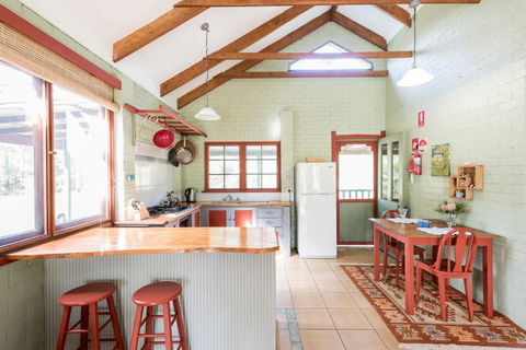 Narrawallee Creek Studio - Melbourne Tourism 2