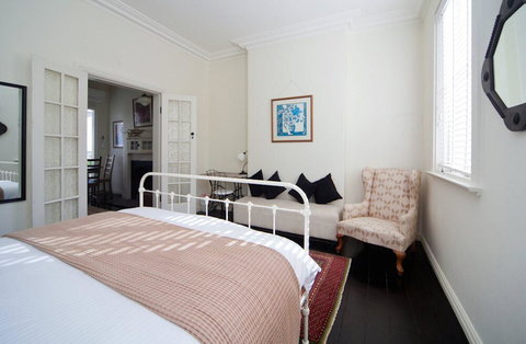 MPT67A Beautifully Decorated 1 Bed - Melbourne Tourism 6