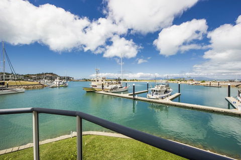 Waters Edge Townhouse 2 - Melbourne Tourism 1