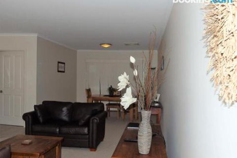 Fairways Bed & Breakfast At Jerilderie - Melbourne Tourism 4