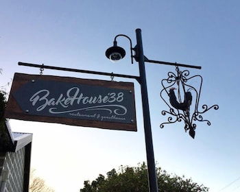 Bakehouse '38 Restaurant & Guesthouse - Melbourne Tourism 1
