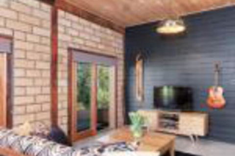 Falls River Luxury Accommodation - Melbourne Tourism 0