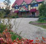 Oaktree Guest House