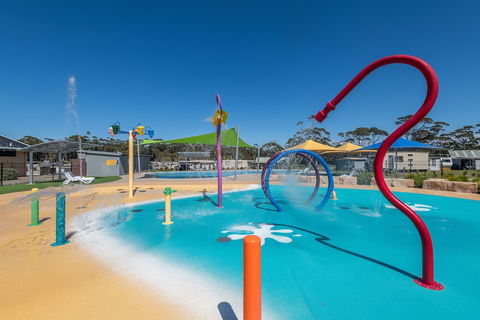 Holiday Haven Lake Tabourie - Melbourne Tourism 1