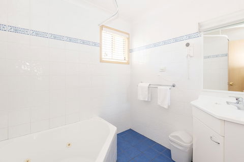 Holiday Haven Lake Tabourie - Melbourne Tourism 5