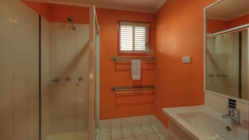 BIG4 Aussie Outback Oasis Holiday Park - Melbourne Tourism 1