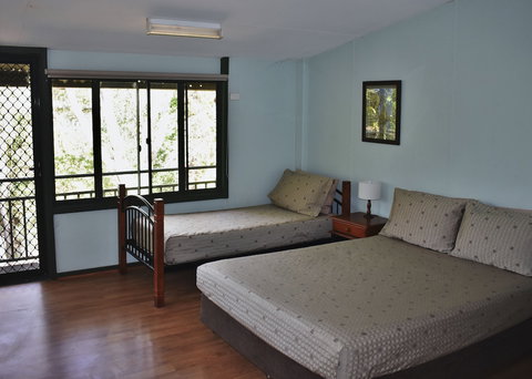 Parry Creek Farm Tourist Resort & Caravan Park - Melbourne Tourism 2