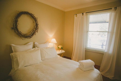 Apple Cottage Orange NSW - Melbourne Tourism 5