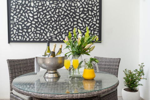 CENTRAL NO 5 LUXURY APARTMENT - Melbourne Tourism 3