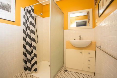 Banksia 7 Marine Parade - Melbourne Tourism 1