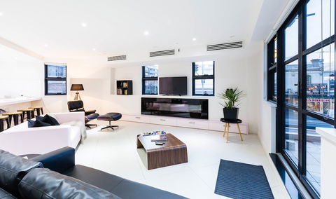 MADDISON, 3BDR Port Melbourne Apartment - Melbourne Tourism 1