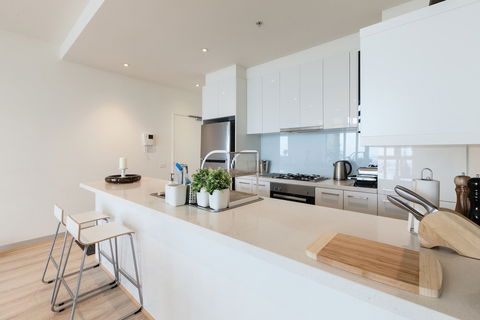 LENA, 2BDR Southbank Apartment - Melbourne Tourism 2