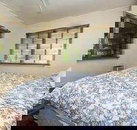 Picnic Bay Apartments Unit 3 - Melbourne Tourism