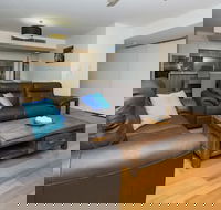 Maggies Beachfront Apt. 4 - Melbourne Tourism