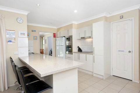 The Bay House 48 Government Road - Melbourne Tourism 4