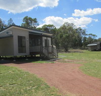 Just Red Wines Vineyard Cabins - Melbourne Tourism