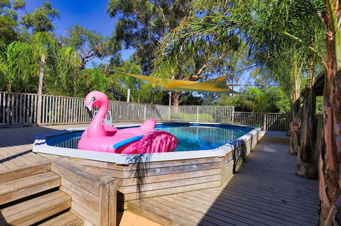 Elk Estate - Melbourne Tourism 5