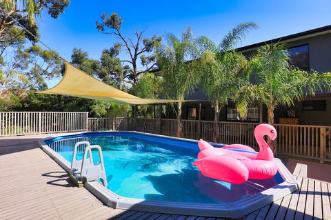 Elk Estate - Melbourne Tourism 3