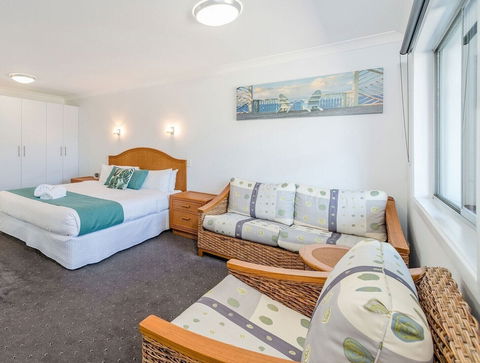 Adrift Apartments - Melbourne Tourism 6