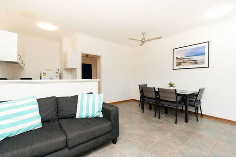 Cable Beach Apartments - Melbourne Tourism 5