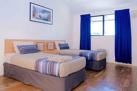 Cable Beach Apartments - Melbourne Tourism 6