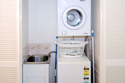 Cable Beach Apartments - Melbourne Tourism 4