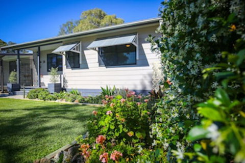 Dell Lee Cottage - Melbourne Tourism 0