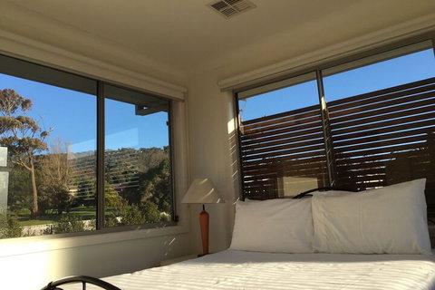 Aquawaters House By Barefoot Beach Stays - Melbourne Tourism 6