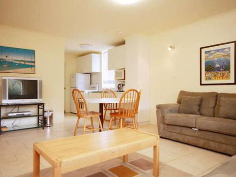 Surfsea Villa Manyana 32 - Melbourne Tourism 2