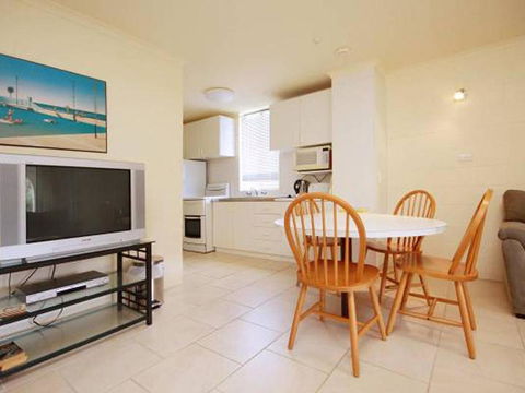 Surfsea Villa Manyana 32 - Melbourne Tourism 6