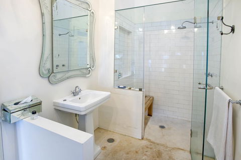 TRANQUILO BEACH HOUSE - Melbourne Tourism 0