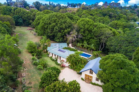 Casa Serena - Melbourne Tourism 1