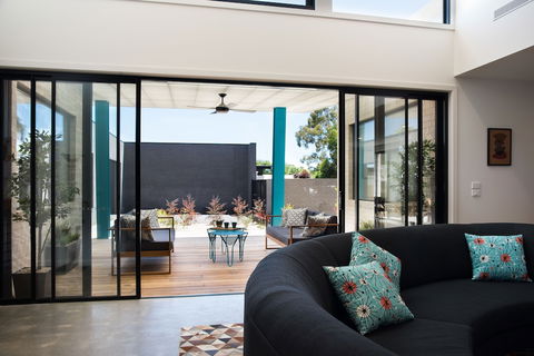 Arenas South - Melbourne Tourism 4