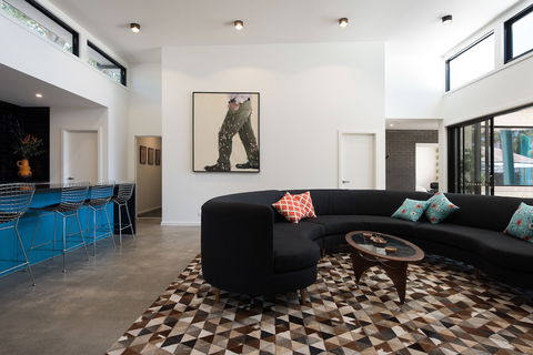 Arenas South - Melbourne Tourism 6