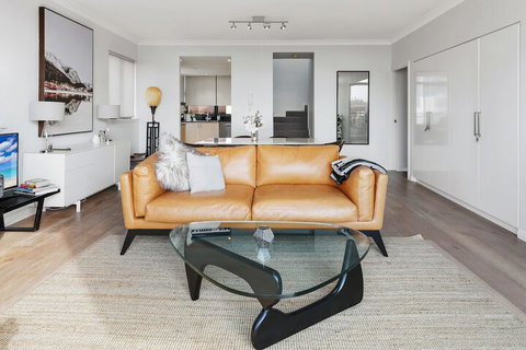 Darling Harbour Penthouse Views & Hot Tub - Melbourne Tourism 5