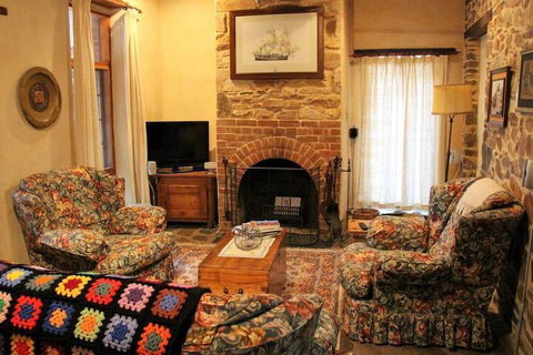 Lemke Cottage Moculta - Melbourne Tourism 2