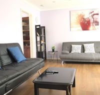 Canberra Entire House 3 Bedroom - Melbourne Tourism