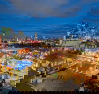 Wesley Art Studio Paint  Stay Plus Tour - Hostel - Melbourne Tourism