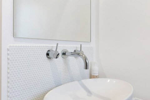 A PERFECT STAY Sunset Beach Summer Breeze - Melbourne Tourism 4