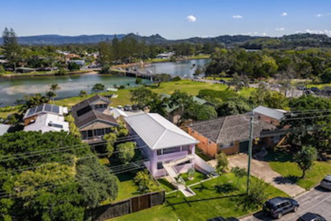 A PERFECT STAY Sunset Beach Summer Breeze - Melbourne Tourism 0