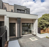 92 Brand New Doncaster Local House