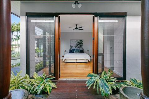 ESPRIT 2 PALM COVE BRAND NEW - Melbourne Tourism 6