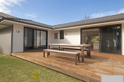 Hibiscus House Sawtell NSW - Melbourne Tourism 7