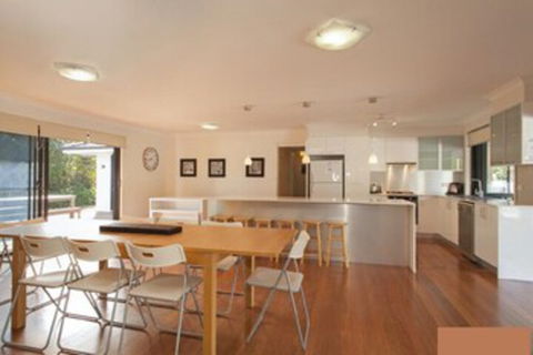 Hibiscus House Sawtell NSW - Melbourne Tourism 0