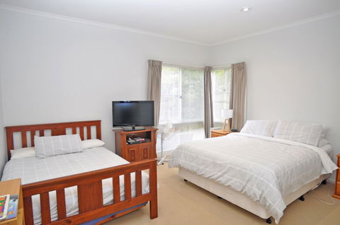 Welcome Break PET Friendly - Melbourne Tourism 0