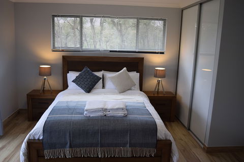 Eagle Bay House - Melbourne Tourism 4
