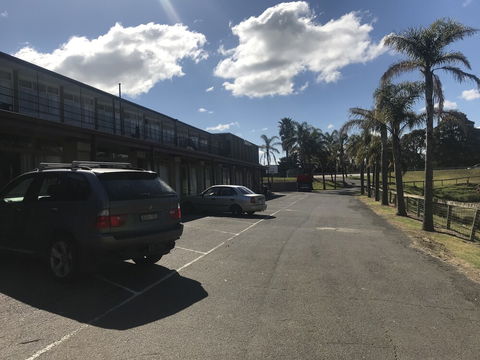 Rivers Apartments & Motel Sale Gippsland - Melbourne Tourism 1