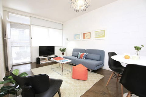 Apartment2c Lennox 1 - Melbourne Tourism 0